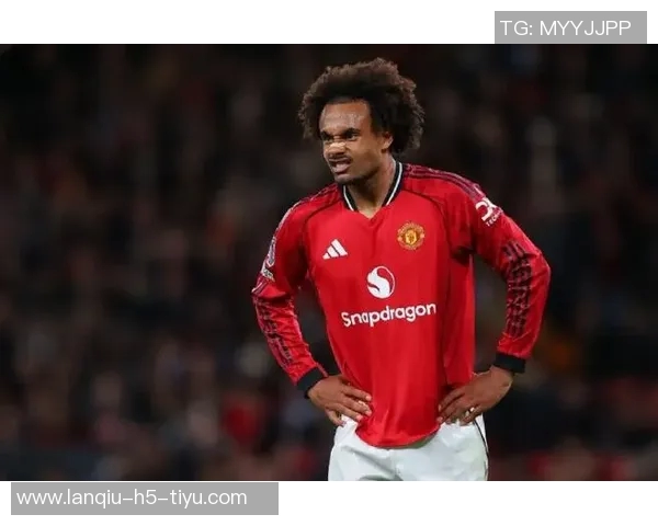 罗体报道齐尔克泽渴望加盟罗马但需解决与曼联的协议及佣金问题